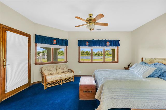 401 M County Road 2425 N, Mahomet, IL 61853