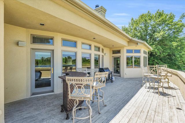 401 M County Road 2425 N, Mahomet, IL 61853