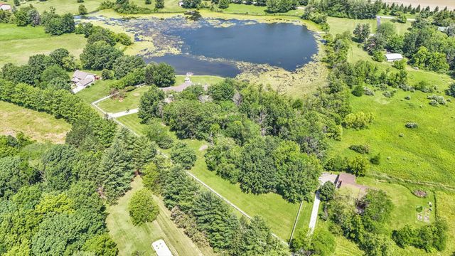 401 M County Road 2425 N, Mahomet, IL 61853