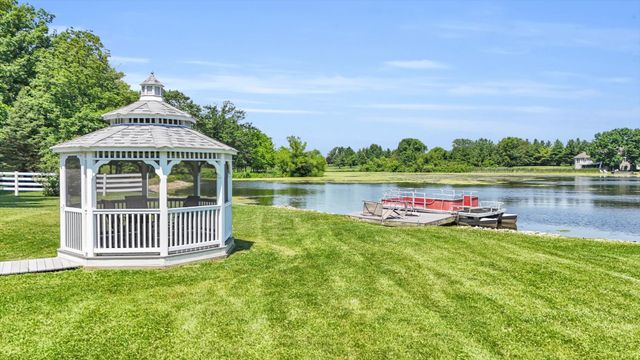 401 M County Road 2425 N, Mahomet, IL 61853