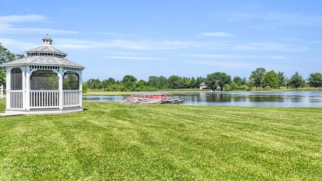 401 M County Road 2425 N, Mahomet, IL 61853