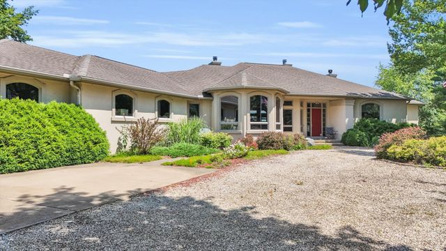 401 M County Road 2425 N, Mahomet, IL 61853