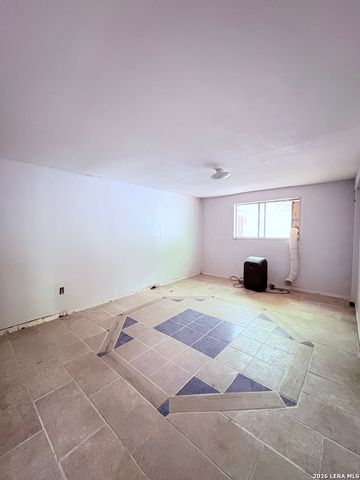 3233 Yucca Loop, Eagle Pass, TX 78852