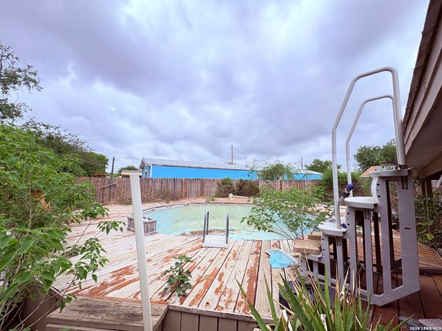 3233 Yucca Loop, Eagle Pass, TX 78852