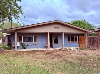 3233 Yucca Loop, Eagle Pass, TX 78852