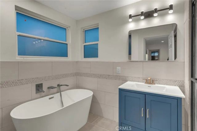 14611 Cerise Avenue, Hawthorne, CA 90250