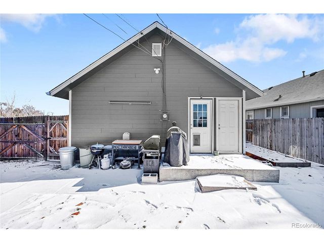 303 S 2nd Ave, Brighton, CO 80601