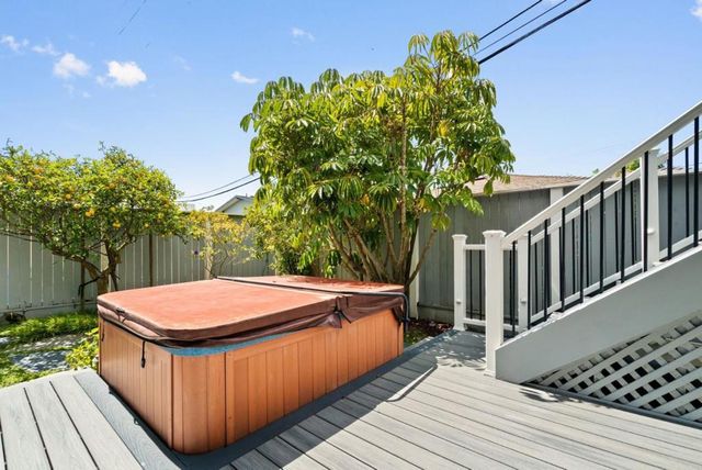 523 Middlefield Drive, Aptos, CA 95003