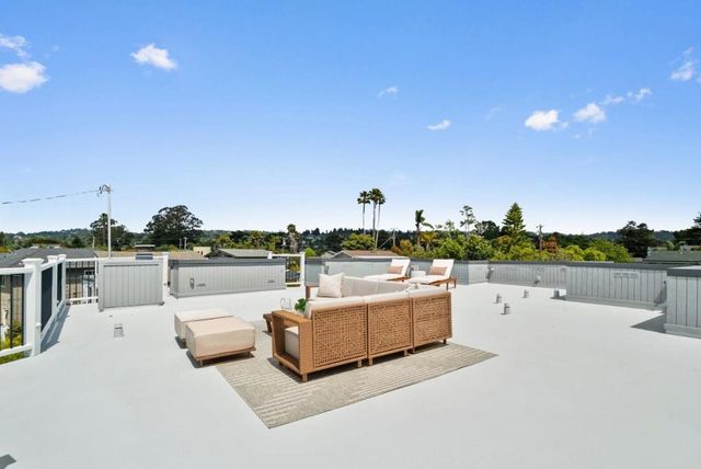 523 Middlefield Drive, Aptos, CA 95003