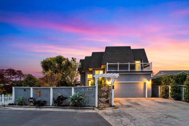 523 Middlefield Drive, Aptos, CA 95003