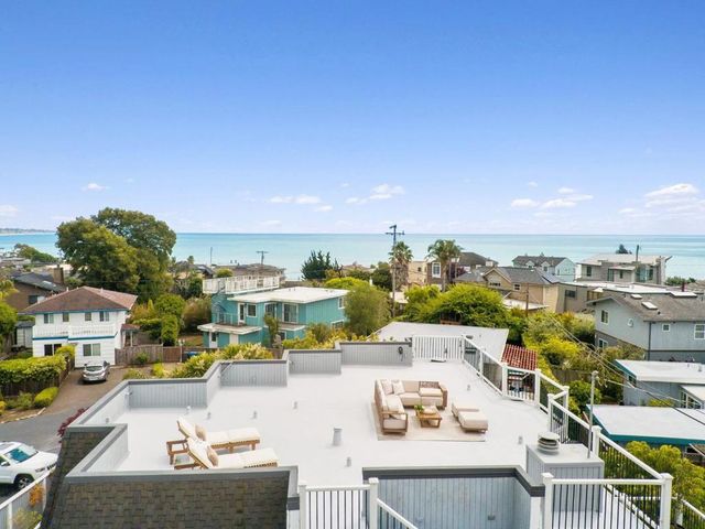 523 Middlefield Drive, Aptos, CA 95003