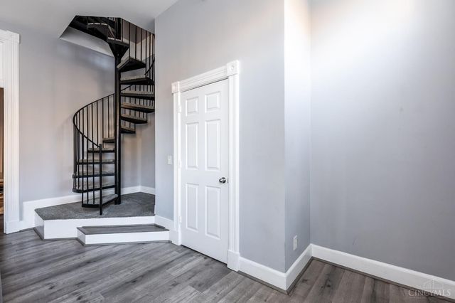 551 E Thirteenth Street, Cincinnati, OH 45202