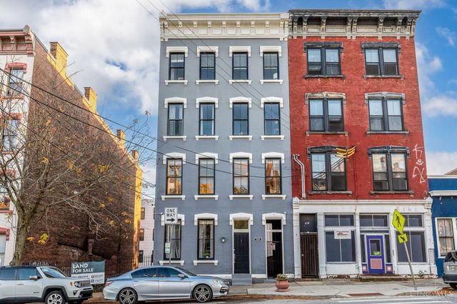 551 E Thirteenth Street, Cincinnati, OH 45202