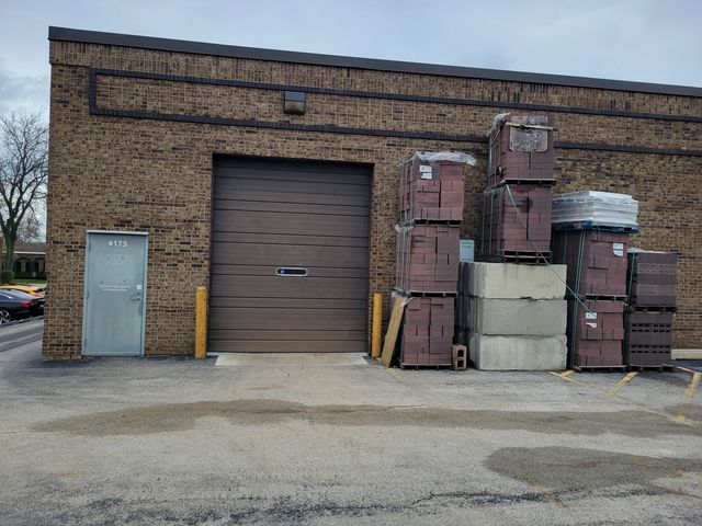 4175 Grove Avenue, Gurnee, IL 60031