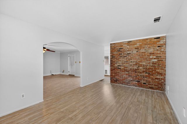 412 Elaine Drive, Irving, TX 75060