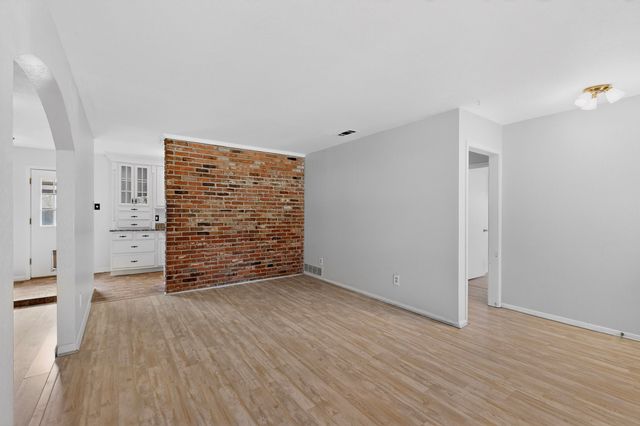 412 Elaine Drive, Irving, TX 75060