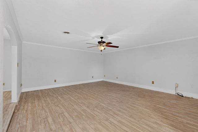 412 Elaine Drive, Irving, TX 75060