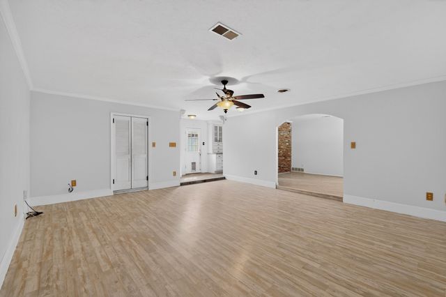 412 Elaine Drive, Irving, TX 75060