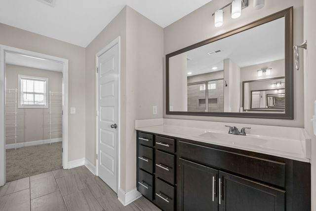 1114 Eagles View Dr, Clarksville, TN 37040