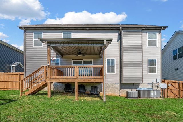 1114 Eagles View Dr, Clarksville, TN 37040