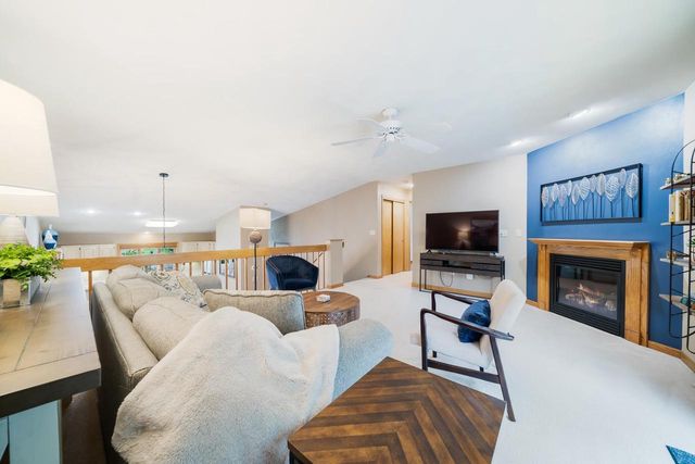 2117 CLOUDVIEW COURT, Appleton, WI 54914