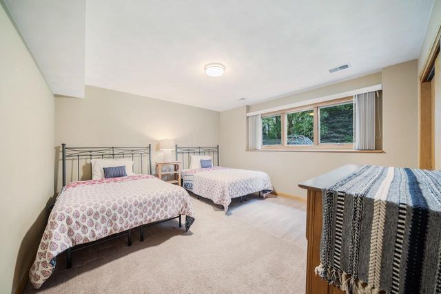 2117 CLOUDVIEW COURT, Appleton, WI 54914