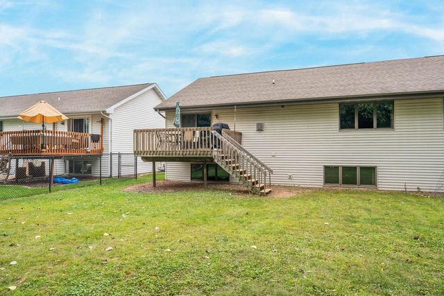 2117 CLOUDVIEW COURT, Appleton, WI 54914