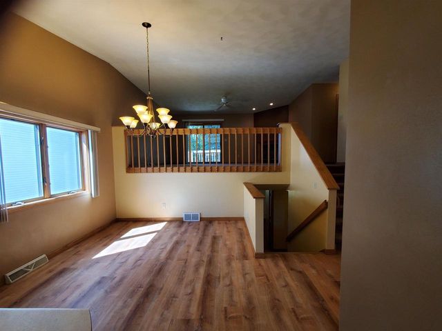 2117 CLOUDVIEW COURT, Appleton, WI 54914