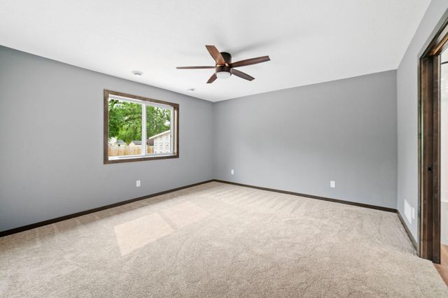 900 1/2 8th Avenue N, Princeton, MN 55371