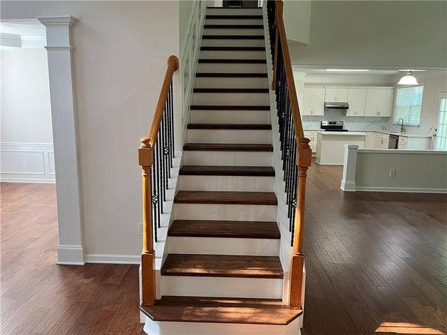 555 Midhurst Place, Johns Creek, GA 30024