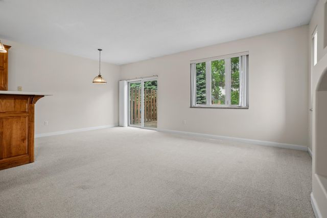 2835 Wheatland Drive S, Fargo, ND 58103
