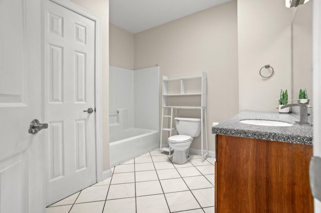 2835 Wheatland Drive S, Fargo, ND 58103