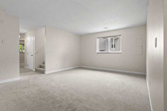 2835 Wheatland Drive S, Fargo, ND 58103
