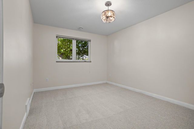 2835 Wheatland Drive S, Fargo, ND 58103