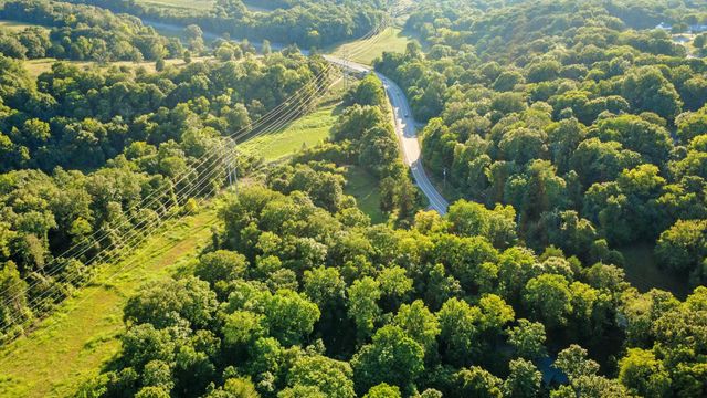 1986 Highway 76, Adams, TN 37010