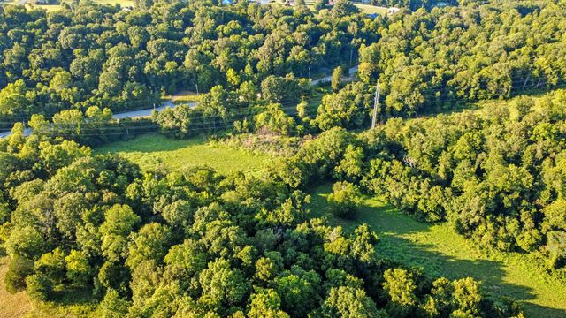 1986 Highway 76, Adams, TN 37010