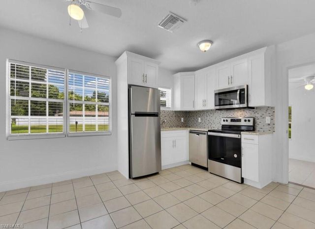 915 Alderman ST, Fort Myers, FL 33916