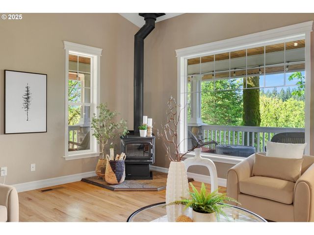 15564 S NEIBUR Rd, Oregon City, OR 97045