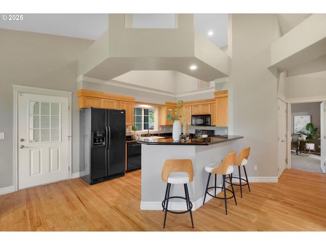 15564 S NEIBUR Rd, Oregon City, OR 97045