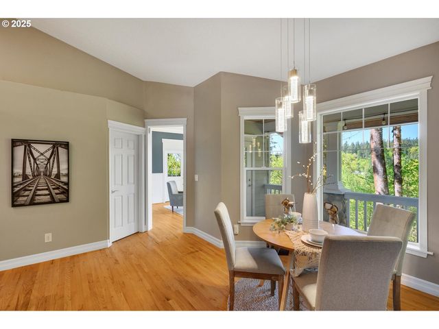 15564 S NEIBUR Rd, Oregon City, OR 97045