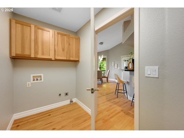 15564 S NEIBUR Rd, Oregon City, OR 97045
