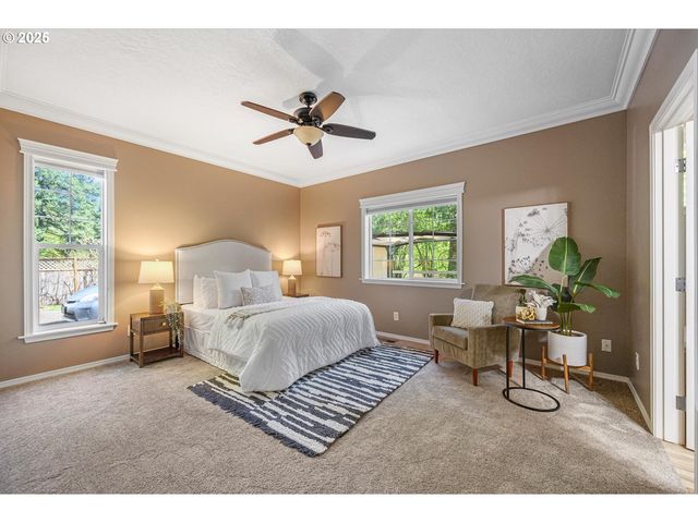15564 S NEIBUR Rd, Oregon City, OR 97045