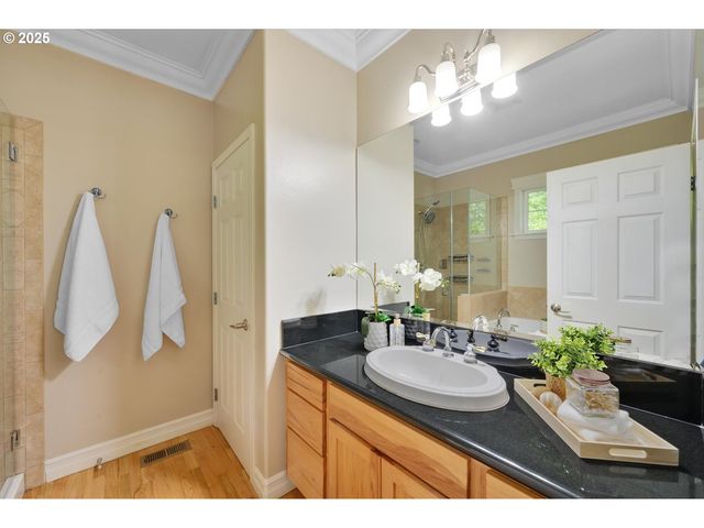 15564 S NEIBUR Rd, Oregon City, OR 97045