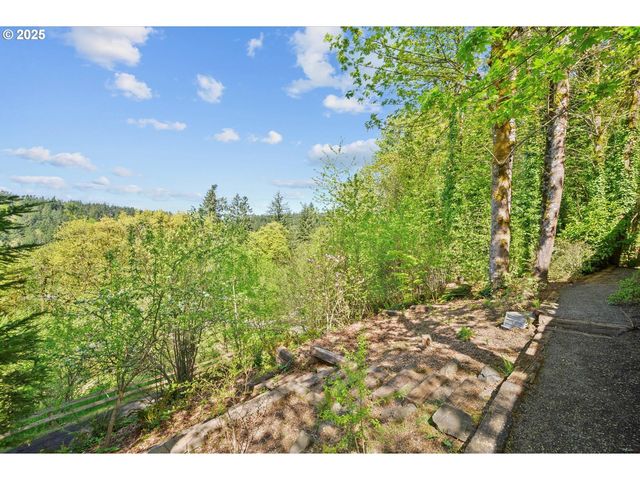 15564 S NEIBUR Rd, Oregon City, OR 97045