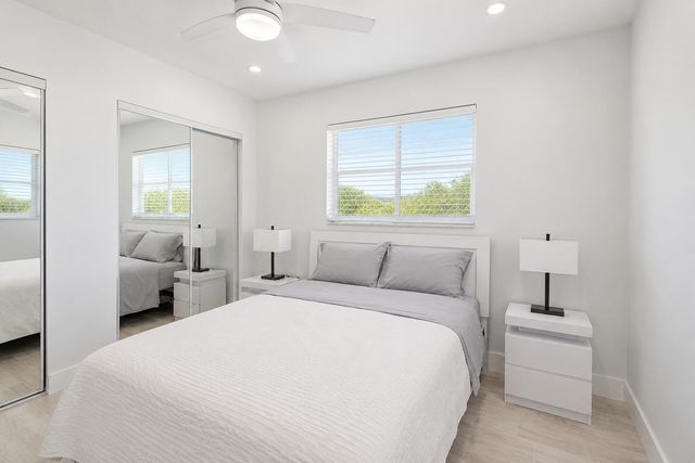 7787 Golf Cir Drive 301, Margate, FL 33063