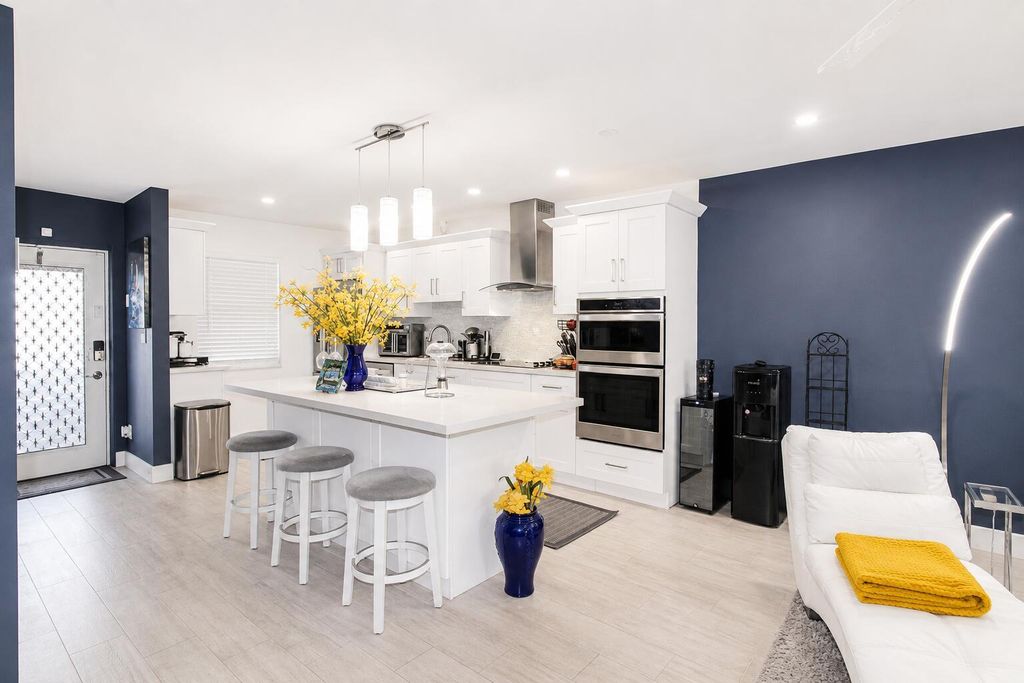 7787 Golf Cir Drive 301, Margate, FL 33063