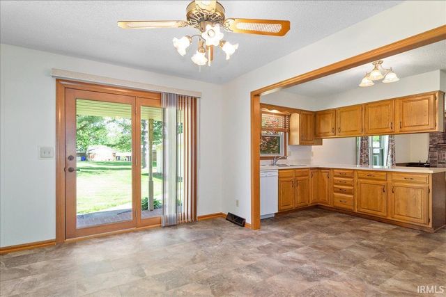 1116 N MAIN Street, Princeton, IN 47670