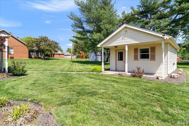 1116 N MAIN Street, Princeton, IN 47670