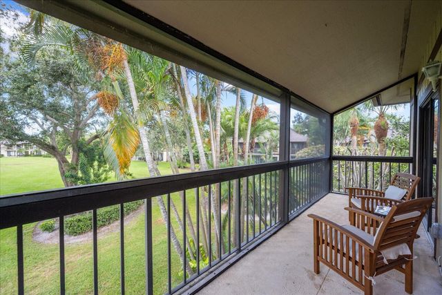 13334 Polo Club Road 329, Wellington, FL 33414