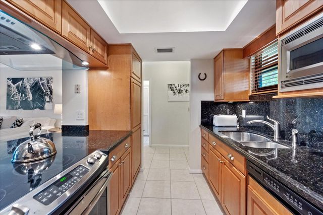 13334 Polo Club Road 329, Wellington, FL 33414